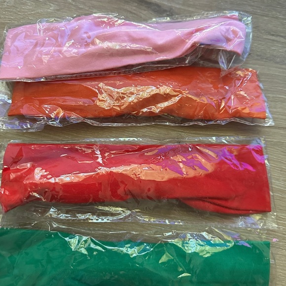 NIP Set of 4 colorful Bow  headbands - Picture 3 of 3